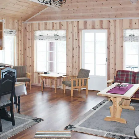 8 Person In Feriehus Bjelland
