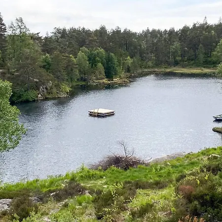 9 Person In Bjelland