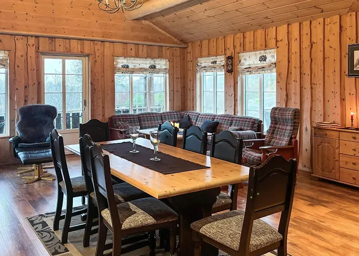 8 Person In Bjelland-by Traum
